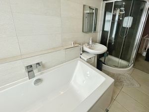 Bathroom - click for photo gallery